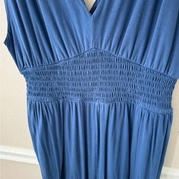 Old Navy Deep Blue V-Neck Jumpsuit - Picture 6 of 6